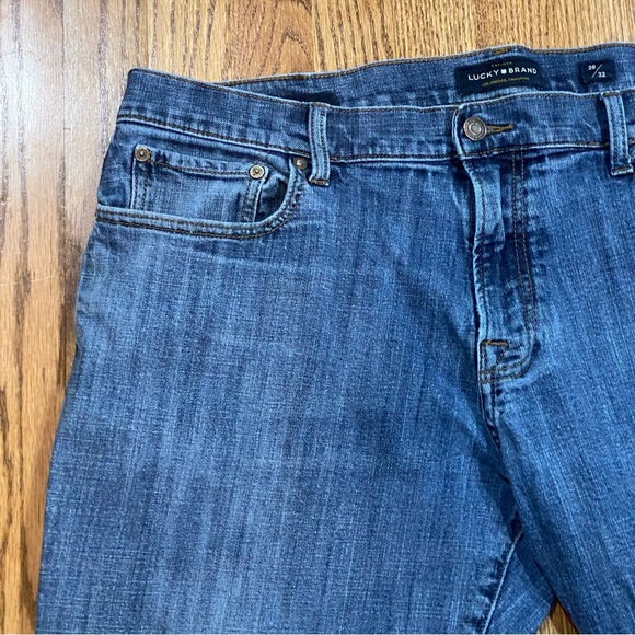 Lucky Brand Jeans Mens 36x32 Straight 221 Medium Wash Cotton Blend Stretch Denim - Picture 2 of 8